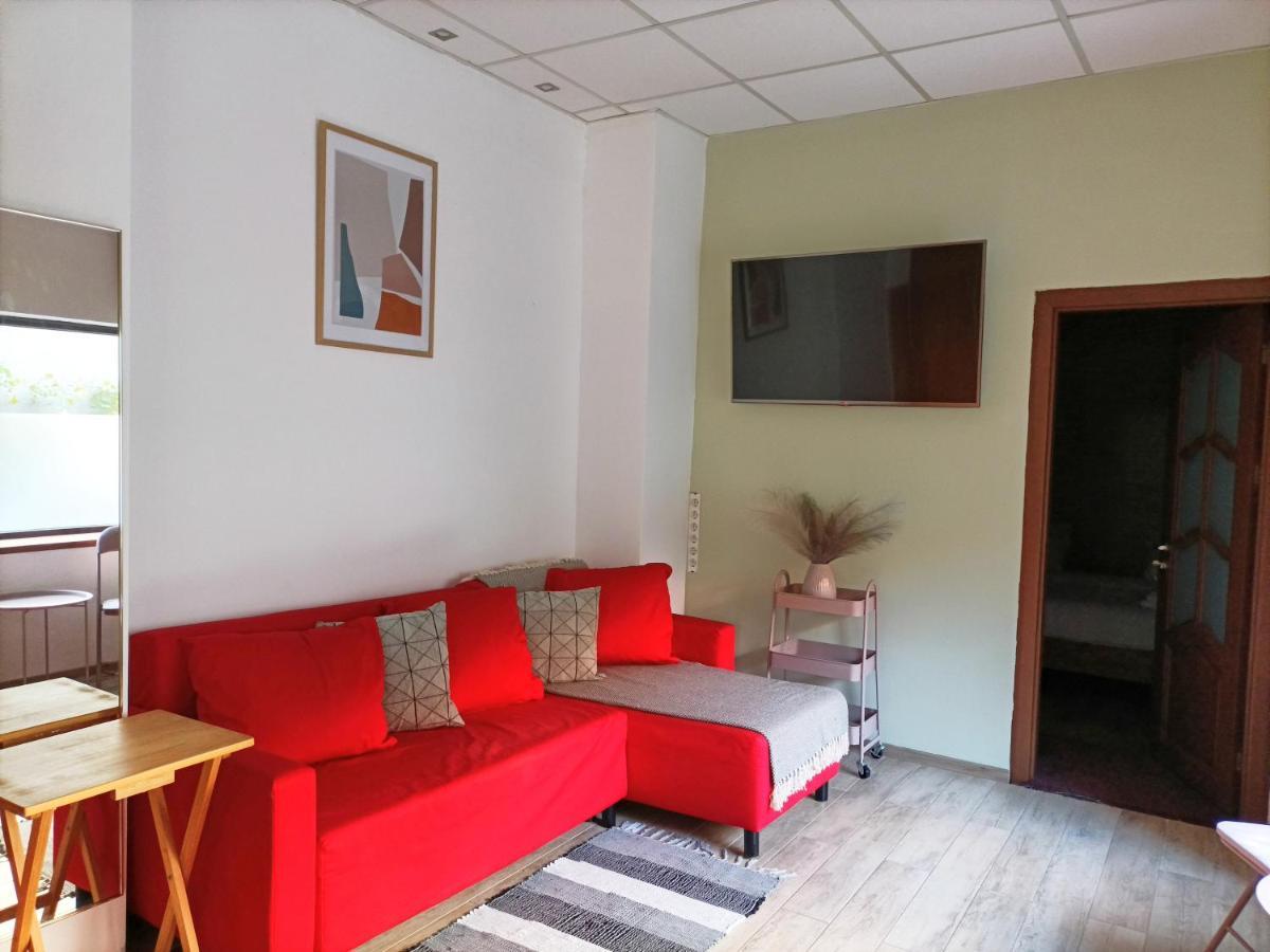 Luta Studio Bucharest Luaran gambar