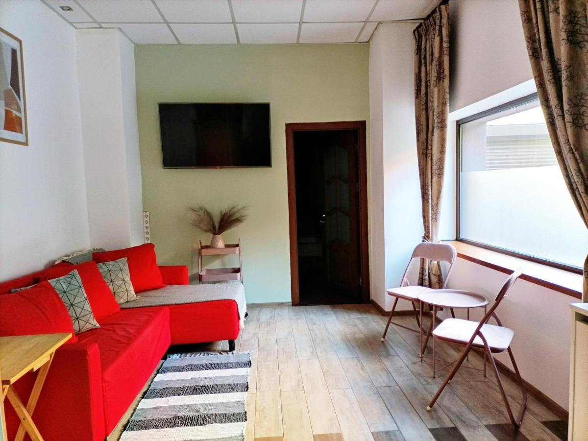 Luta Studio Bucharest Luaran gambar